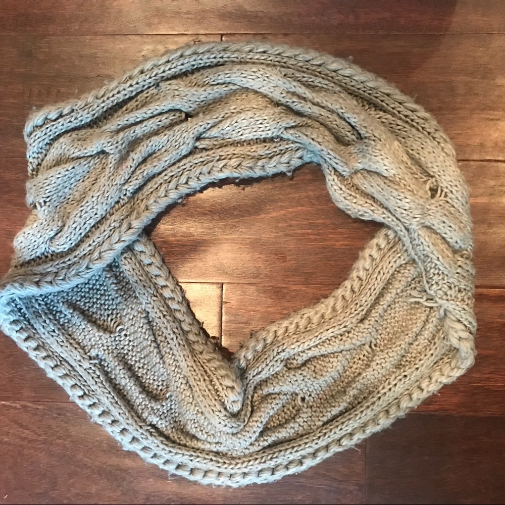 Infinity scarf